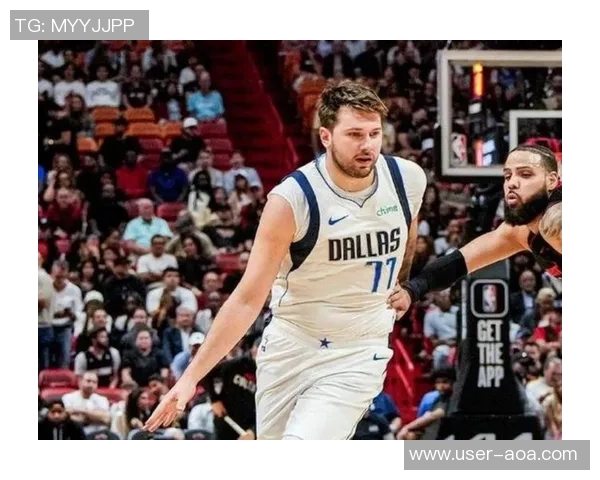 东契奇独自发力难救主26投15中砍下39分三分球命中率高达545